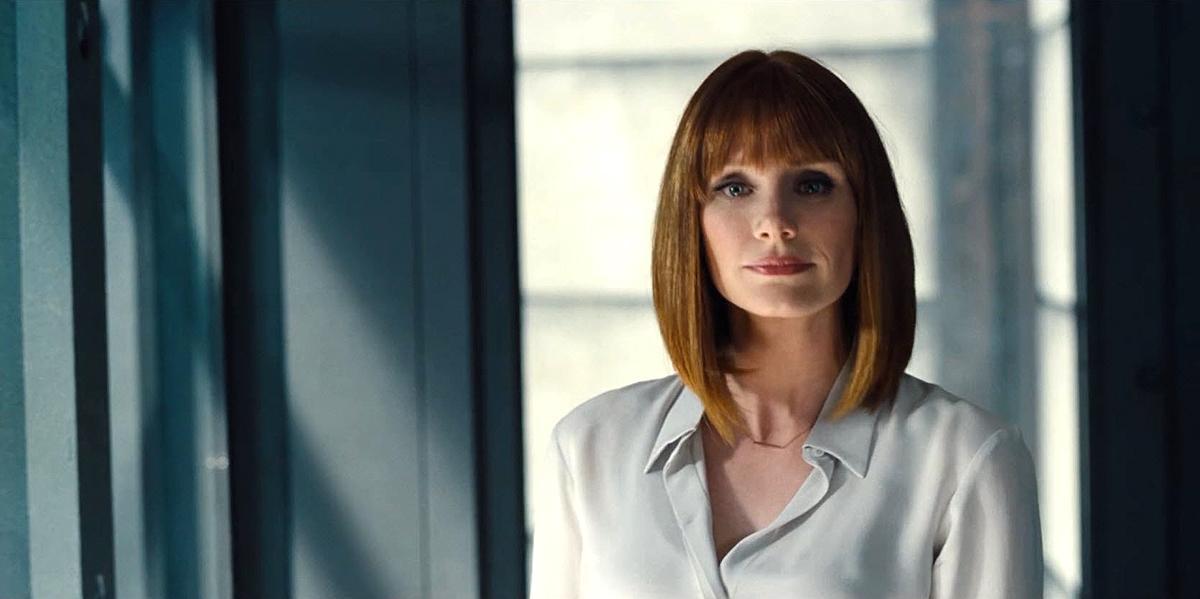 brycedallashoward-jurassicworld-01146.jpg