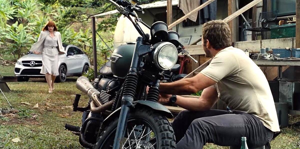 brycedallashoward-jurassicworld-01649.jpg