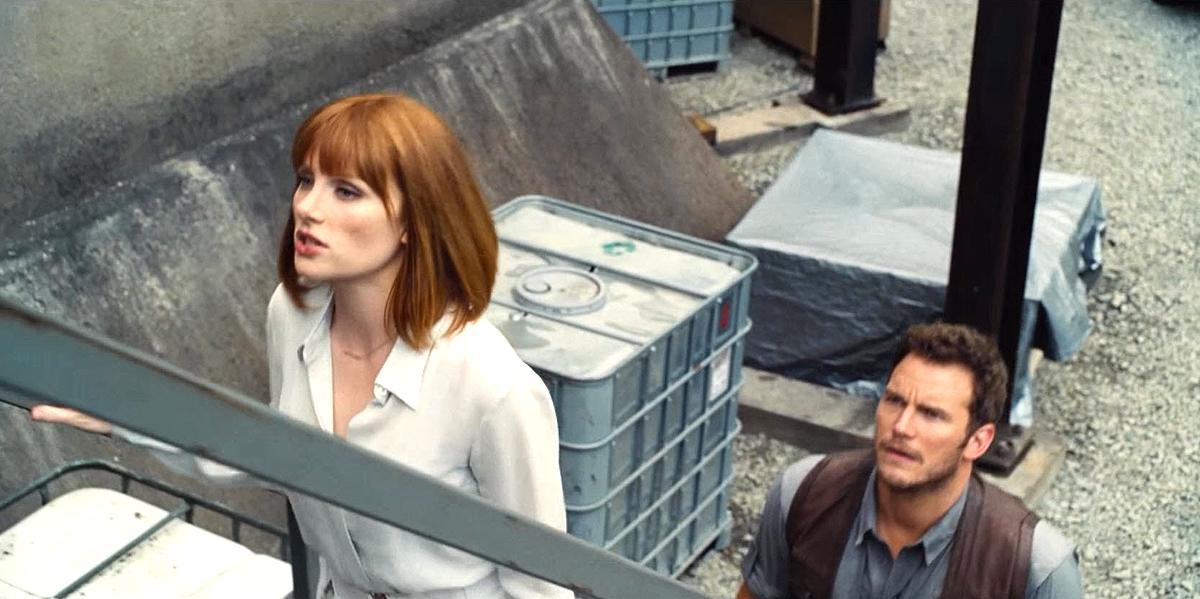 brycedallashoward-jurassicworld-01843.jpg