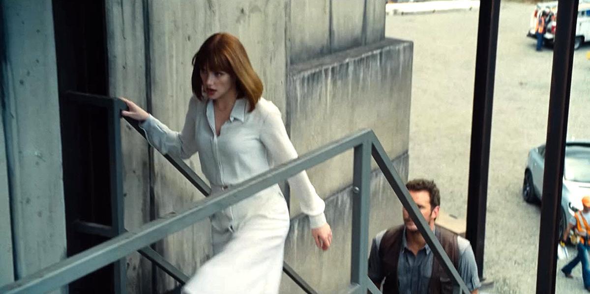 brycedallashoward-jurassicworld-01854.jpg