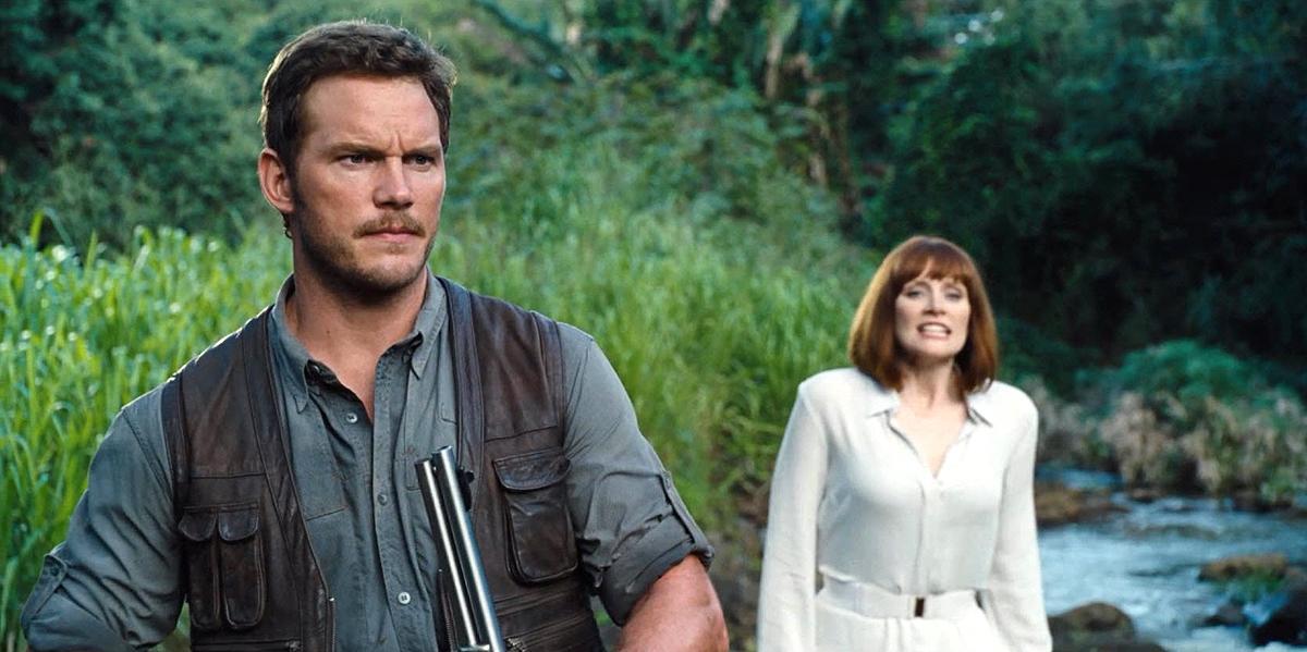 brycedallashoward-jurassicworld-04140.jpg