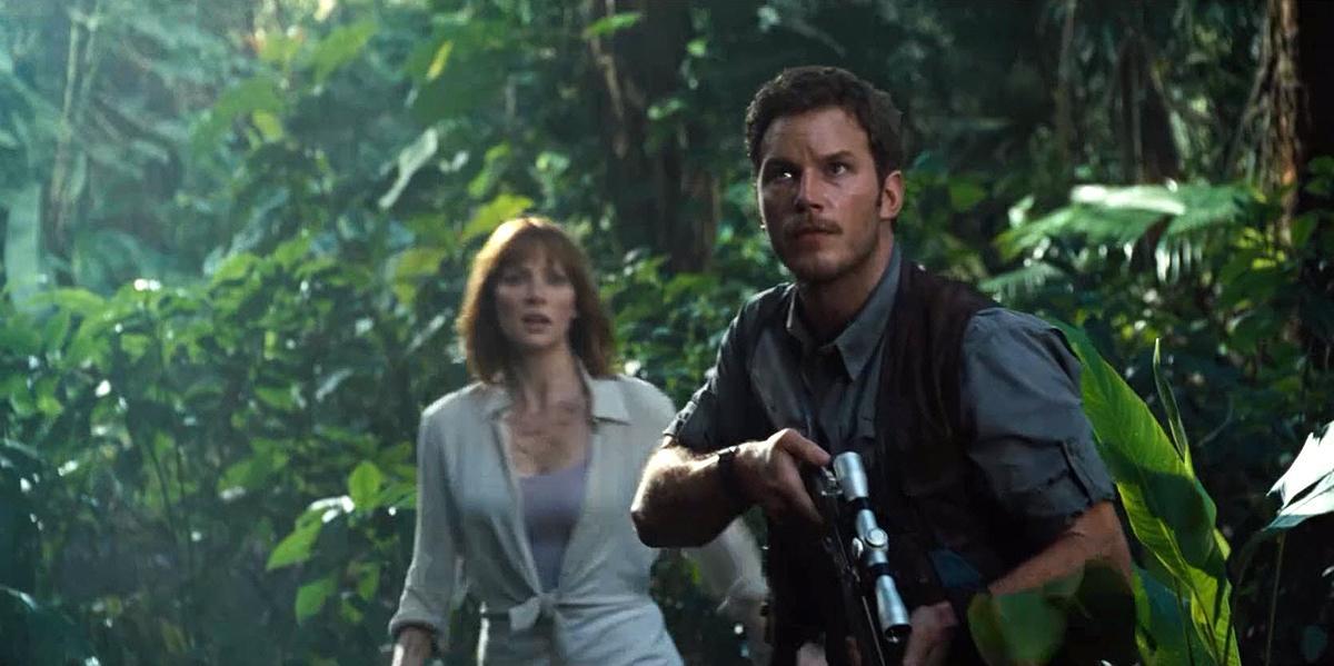 brycedallashoward-jurassicworld-04548.jpg