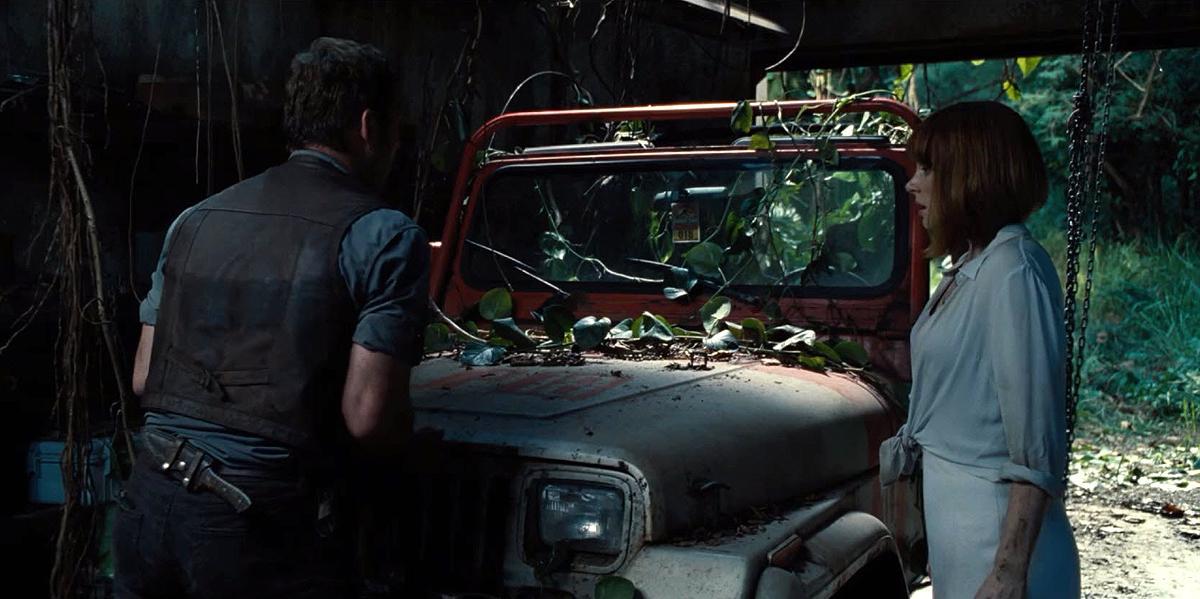 brycedallashoward-jurassicworld-04576.jpg