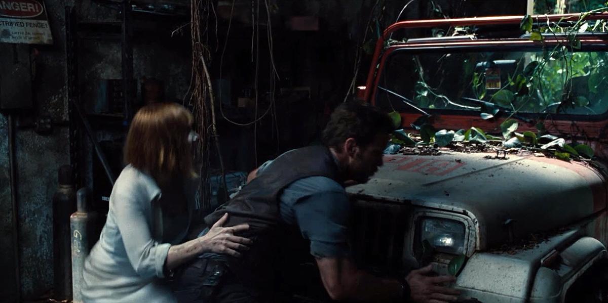brycedallashoward-jurassicworld-04582.jpg