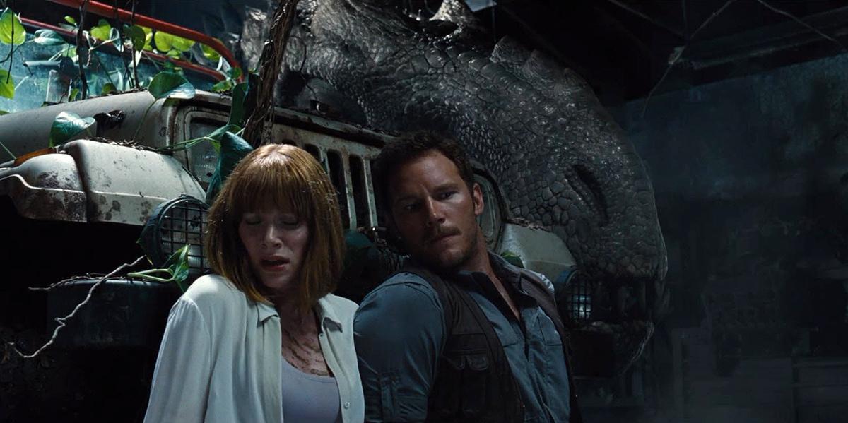 brycedallashoward-jurassicworld-04617.jpg