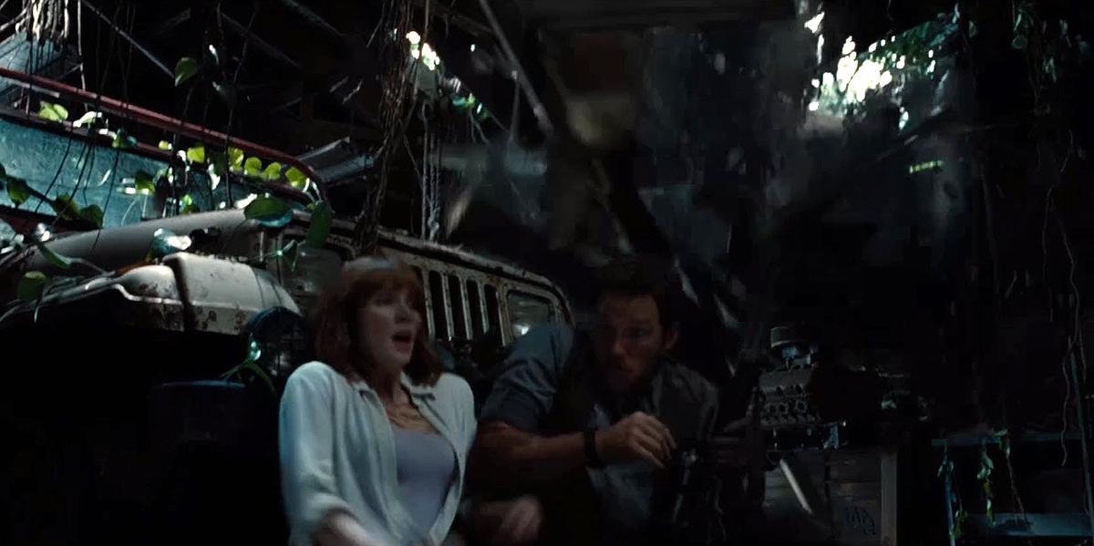 brycedallashoward-jurassicworld-04634.jpg