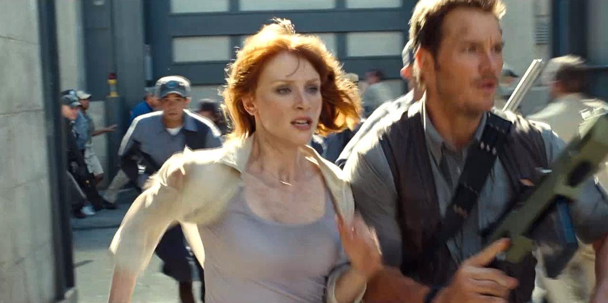 brycedallashoward-jurassicworld-04968.jpg