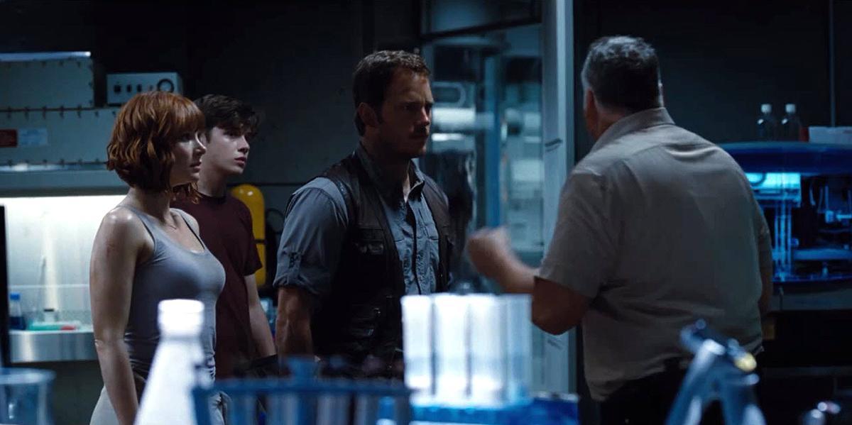 brycedallashoward-jurassicworld-06255.jpg