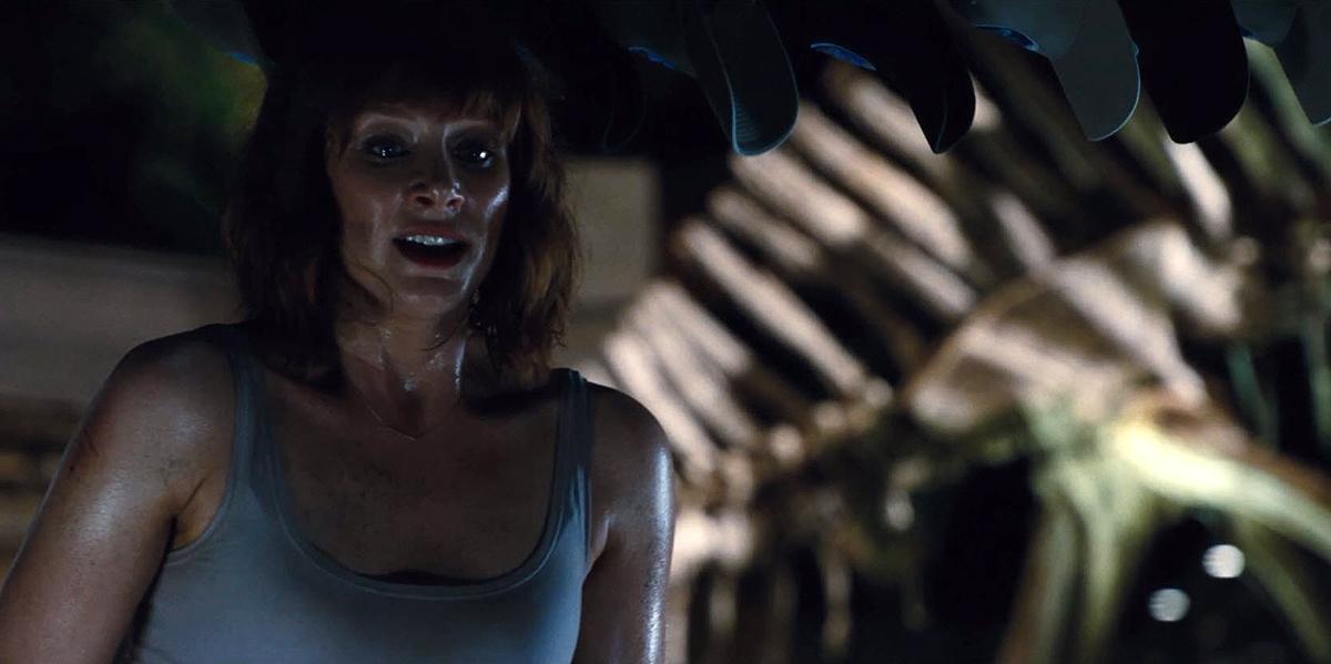 brycedallashoward-jurassicworld-06458.jpg
