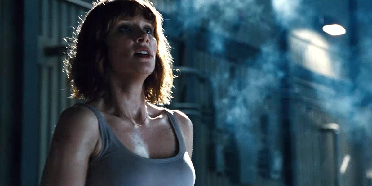 brycedallashoward-jurassicworld-06541.jpg