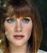 brycedallashoward-jurassicworld-01081.jpg