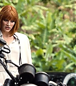 brycedallashoward-jurassicworld-01664.jpg