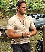 brycedallashoward-jurassicworld-01678.jpg