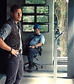 brycedallashoward-jurassicworld-01931.jpg