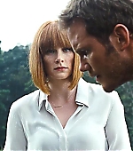brycedallashoward-jurassicworld-04012.jpg