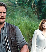 brycedallashoward-jurassicworld-04140.jpg