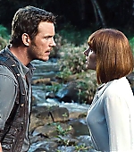 brycedallashoward-jurassicworld-04162.jpg