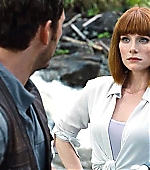 brycedallashoward-jurassicworld-04200.jpg