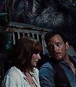 brycedallashoward-jurassicworld-04601.jpg