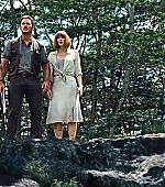 brycedallashoward-jurassicworld-04797.jpg