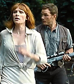 brycedallashoward-jurassicworld-04869.jpg