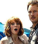 brycedallashoward-jurassicworld-05107.jpg