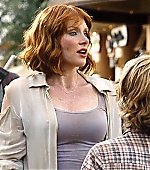 brycedallashoward-jurassicworld-05128.jpg