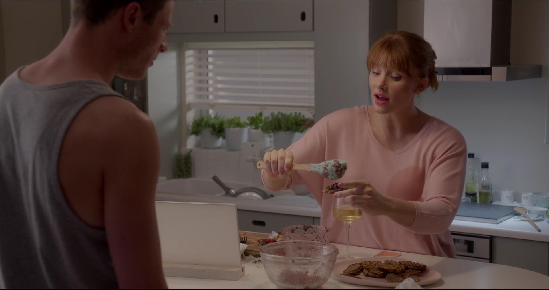 BlackMirror_28108229.jpg