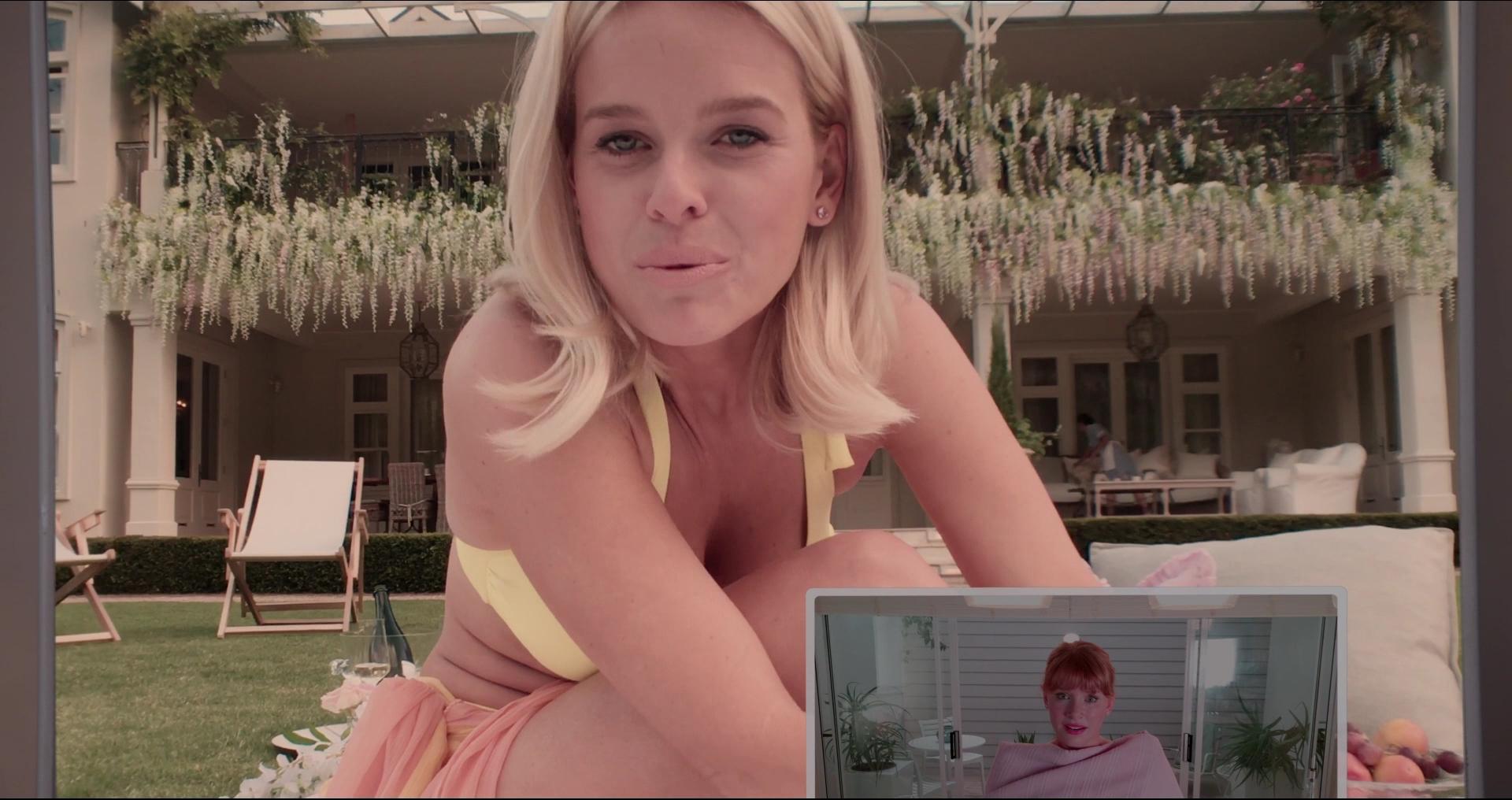 BlackMirror_28128129.jpg BlackMirror_28128129.jpg