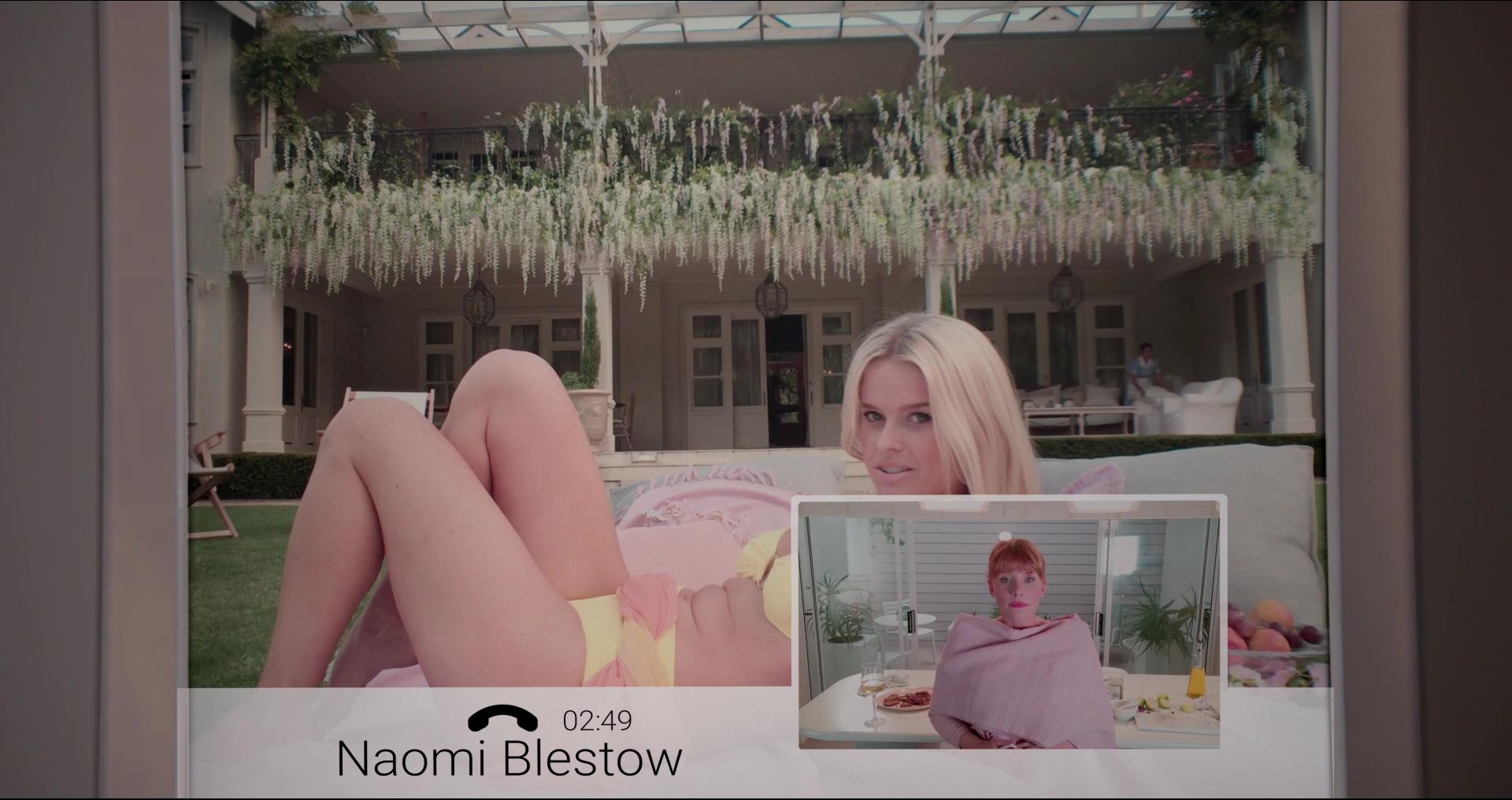 BlackMirror_28137229.jpg