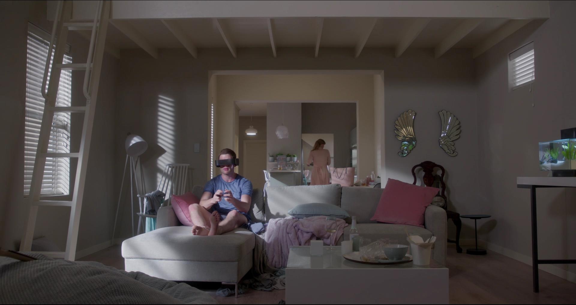 BlackMirror_2813729.jpg