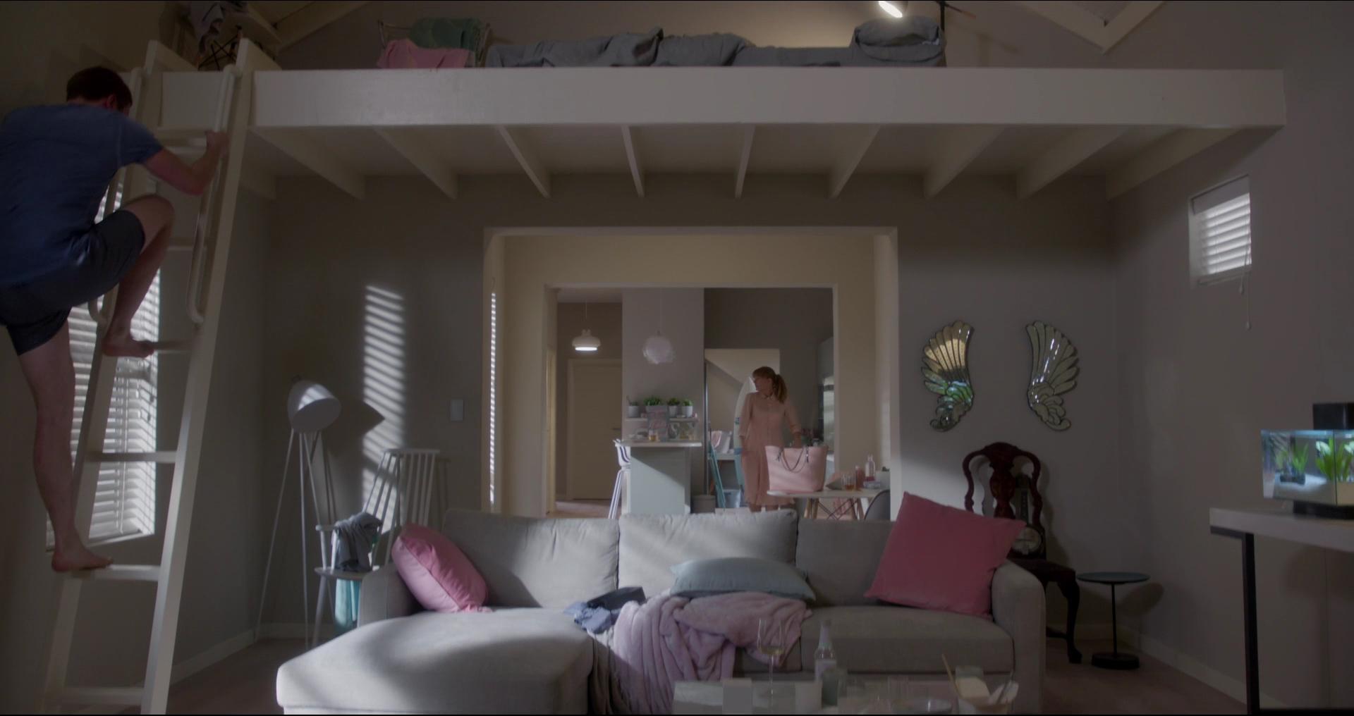 BlackMirror_2815029.jpg