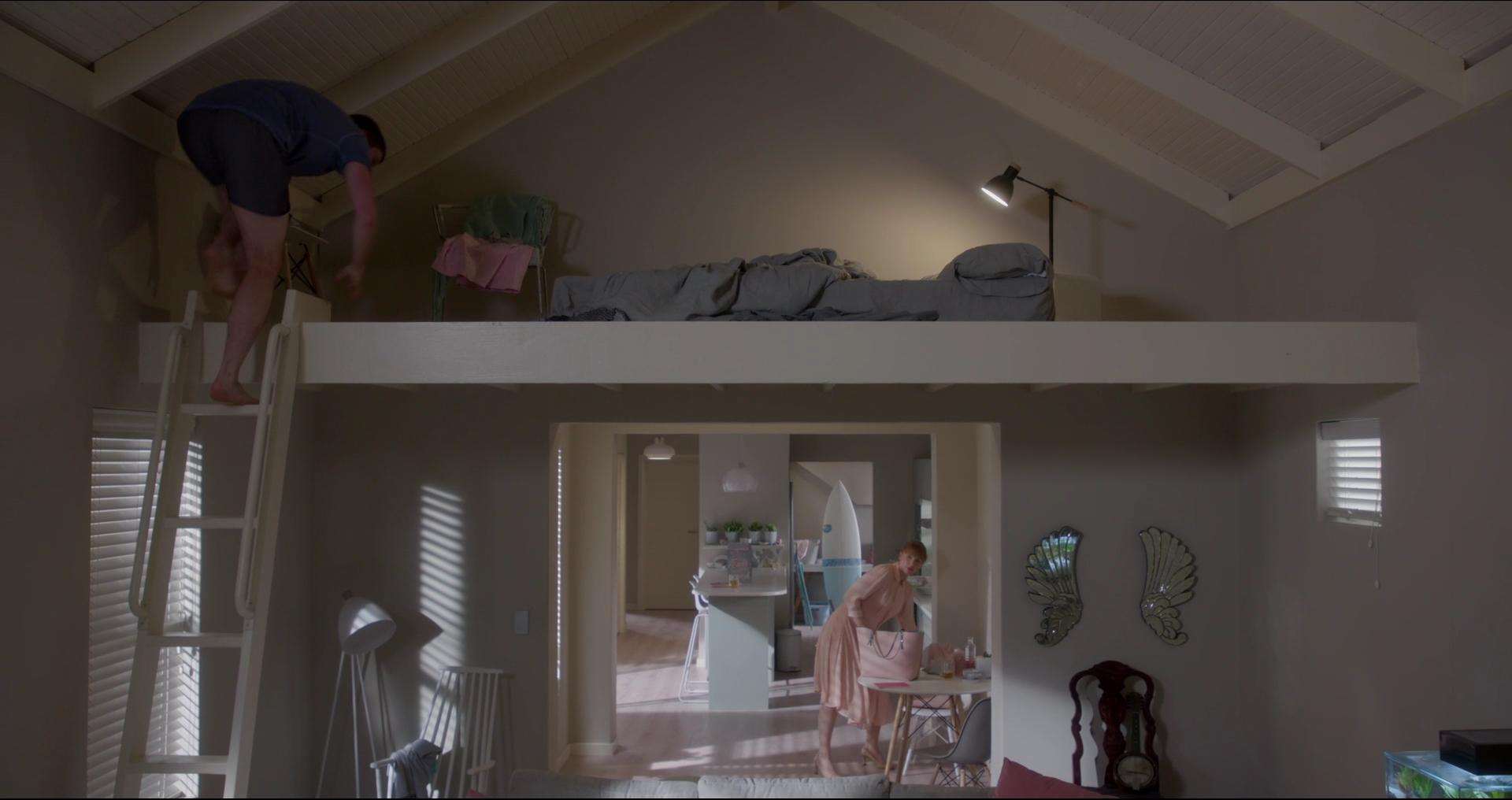 BlackMirror_2815529.jpg