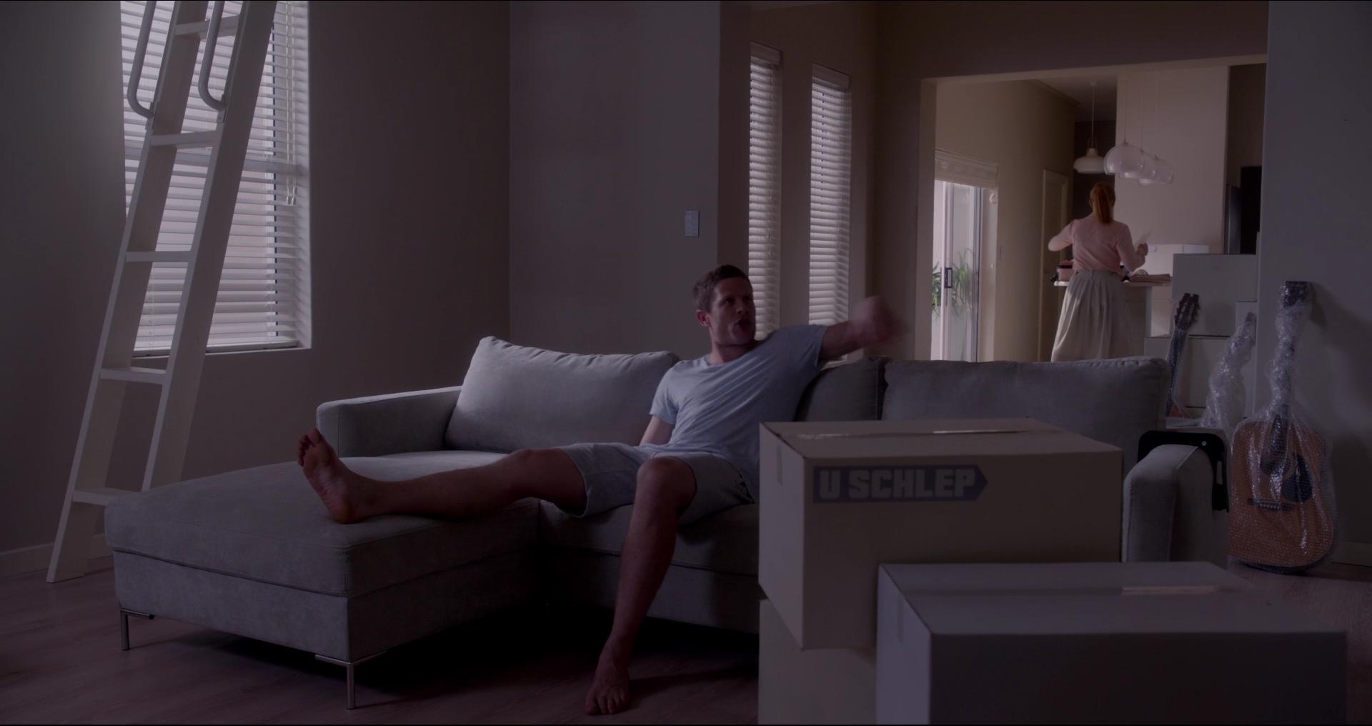 BlackMirror_28166729.jpg