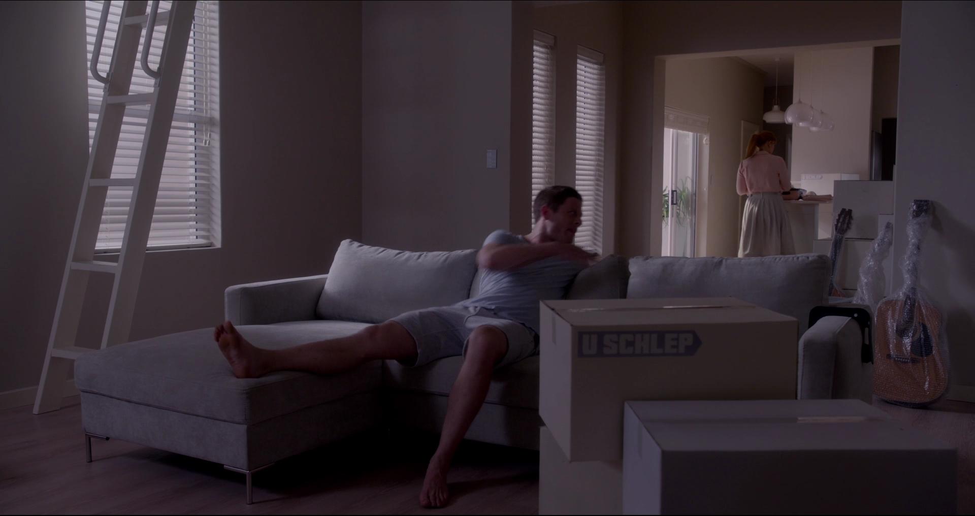 BlackMirror_28166829.jpg