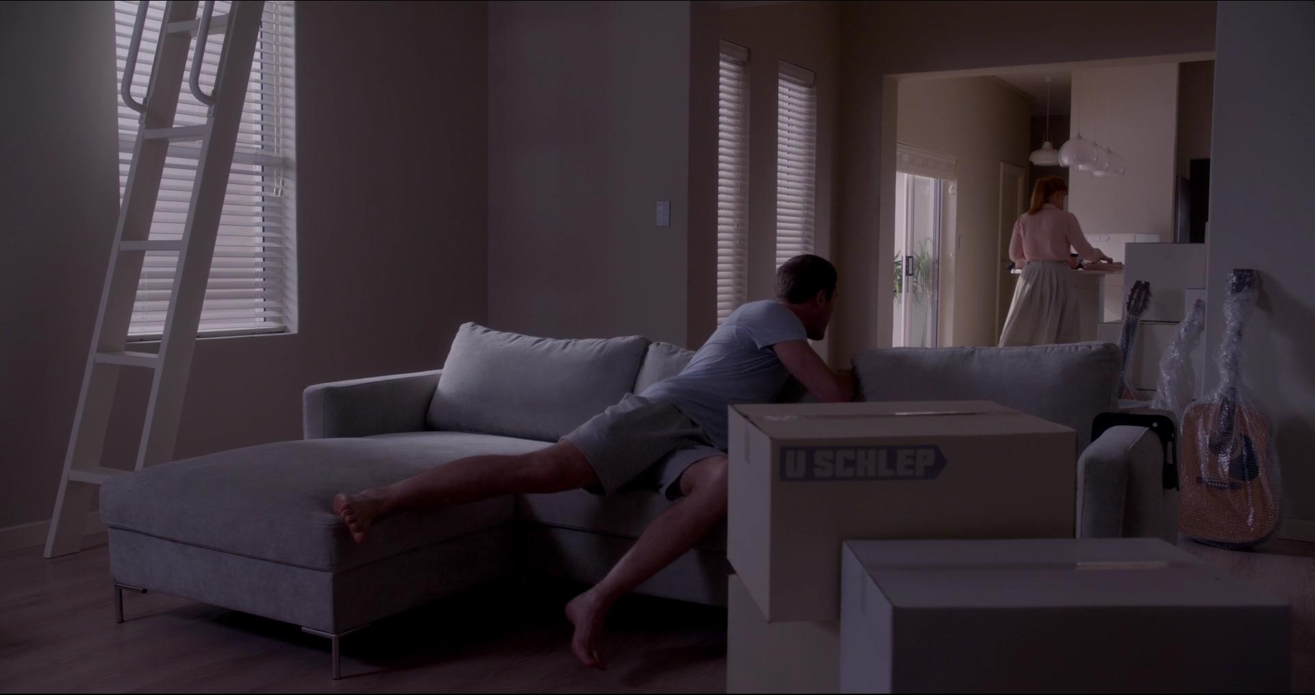 BlackMirror_28166929.jpg