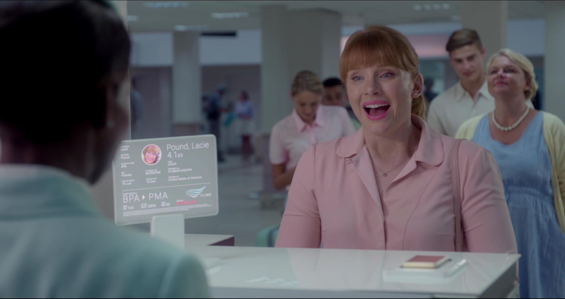 BlackMirror_28193029.jpg
