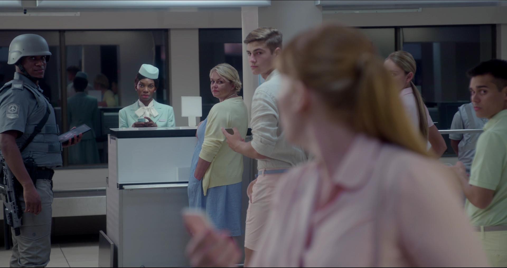 BlackMirror_28208129.jpg BlackMirror_28208129.jpg