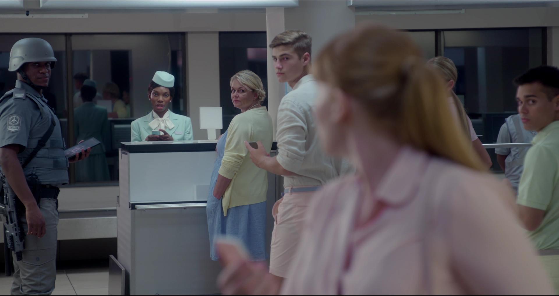 BlackMirror_28208229.jpg BlackMirror_28208229.jpg
