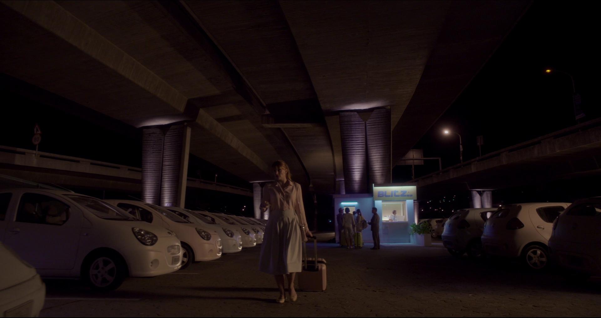 BlackMirror_28214929.jpg