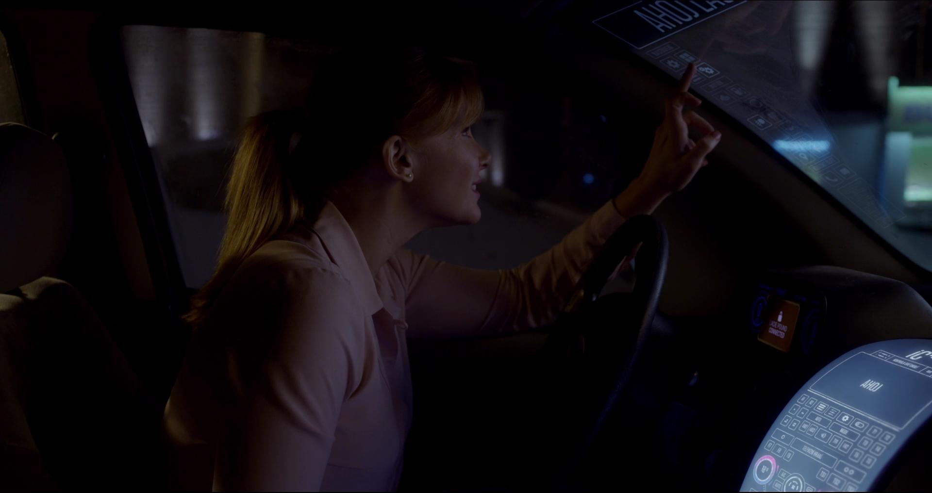 BlackMirror_28218129.jpg