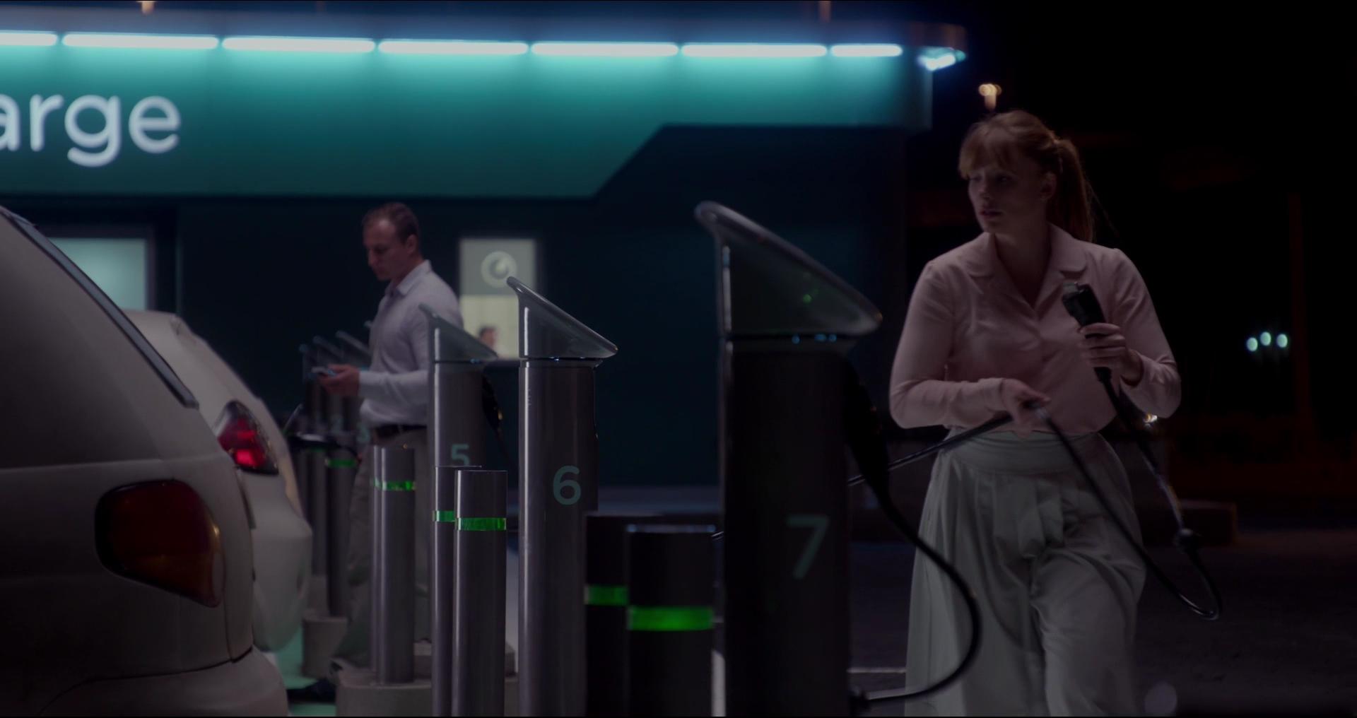 BlackMirror_28238729.jpg