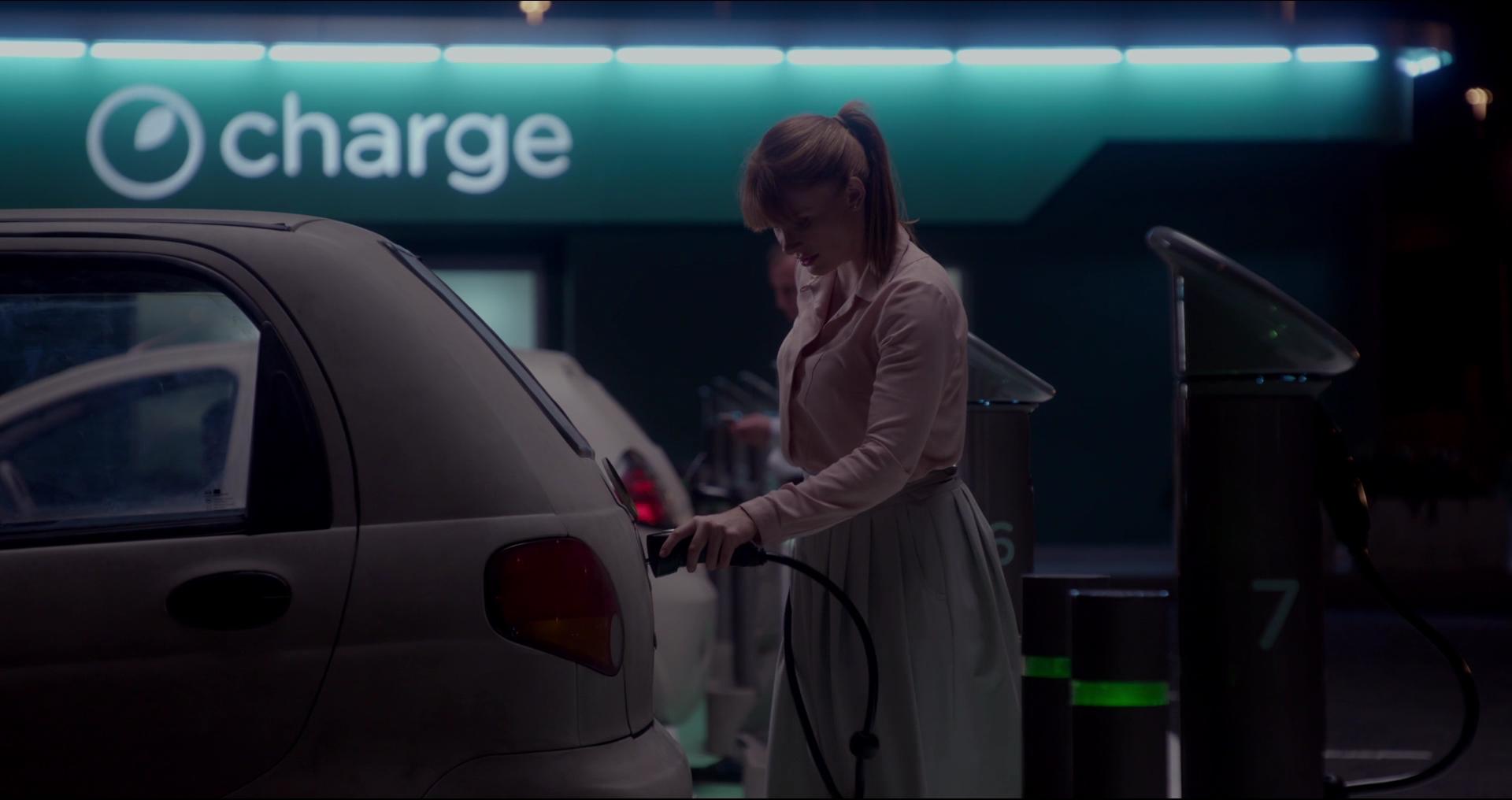 BlackMirror_28239729.jpg