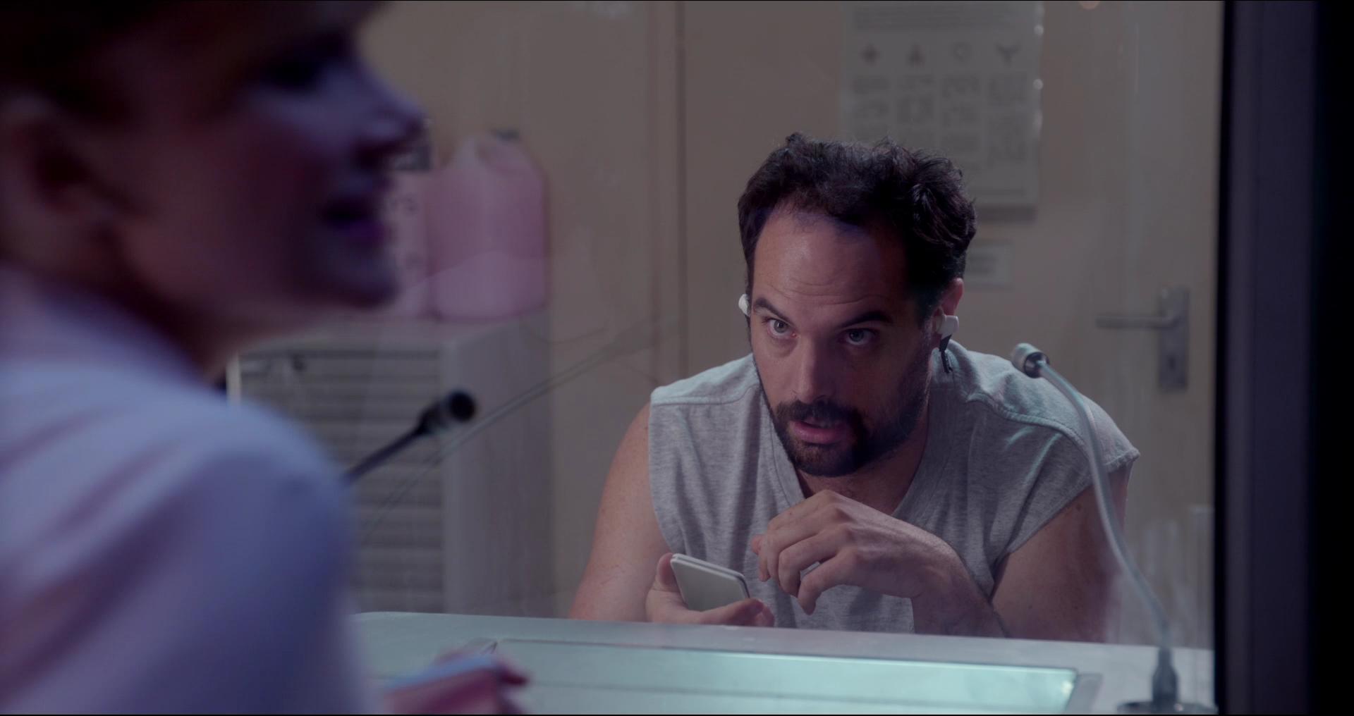 BlackMirror_28244429.jpg BlackMirror_28244429.jpg