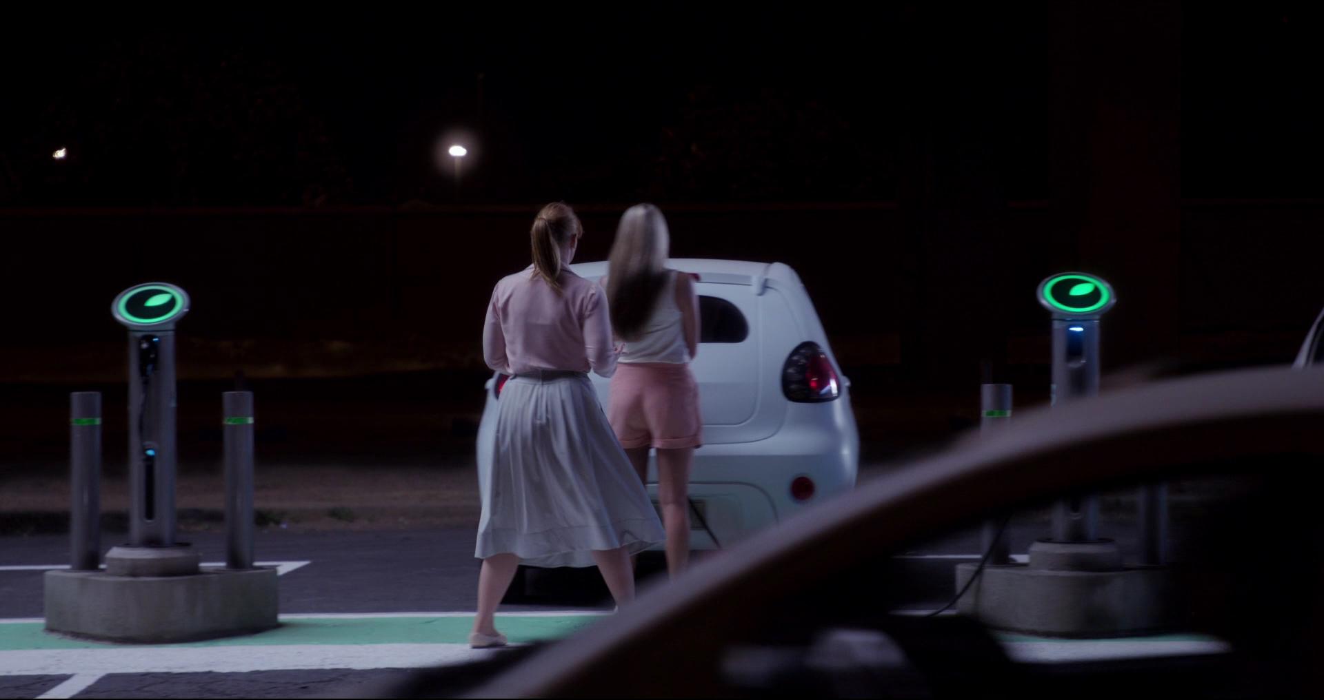 BlackMirror_28248329.jpg