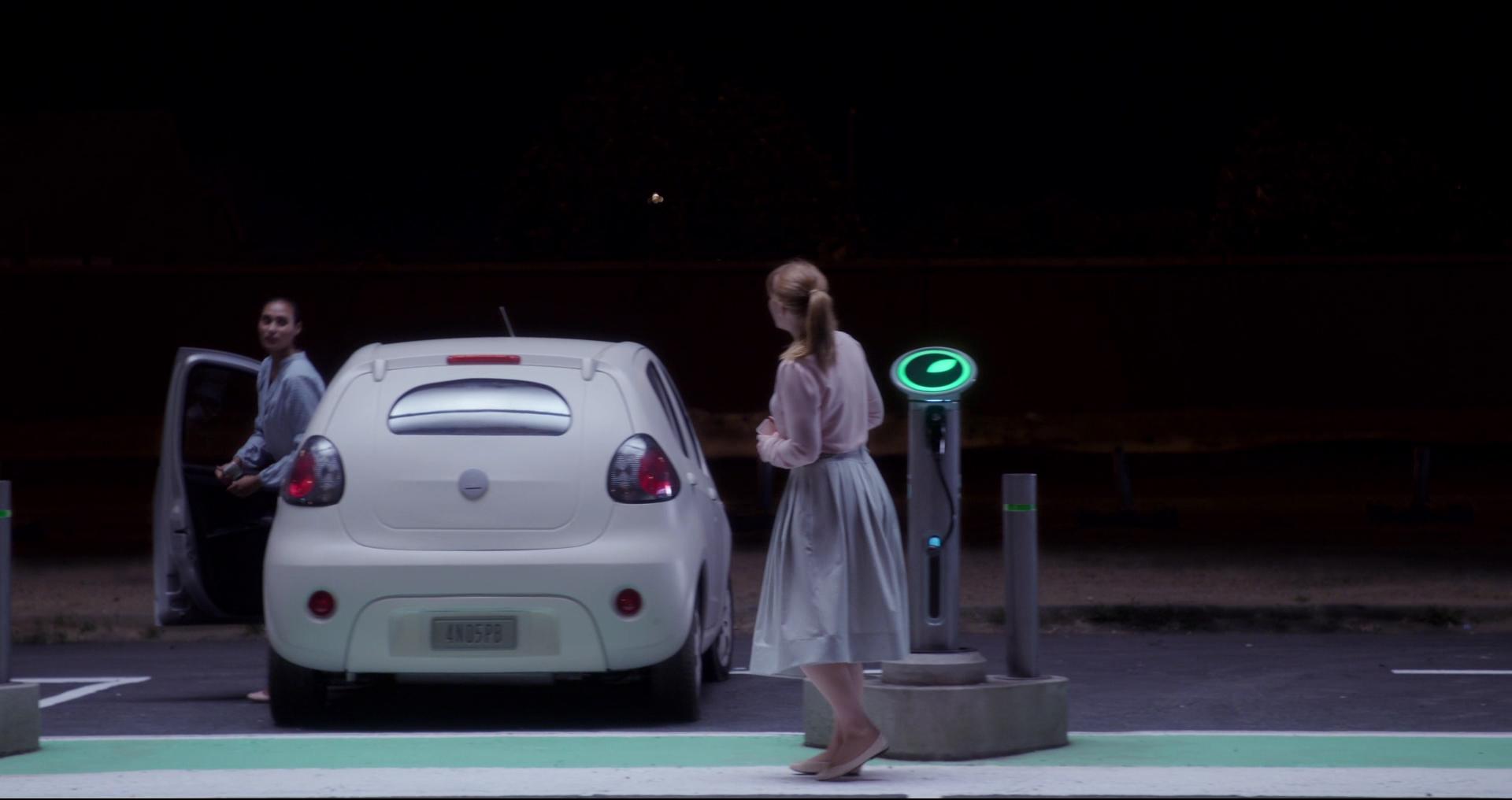 BlackMirror_28249729.jpg BlackMirror_28249729.jpg
