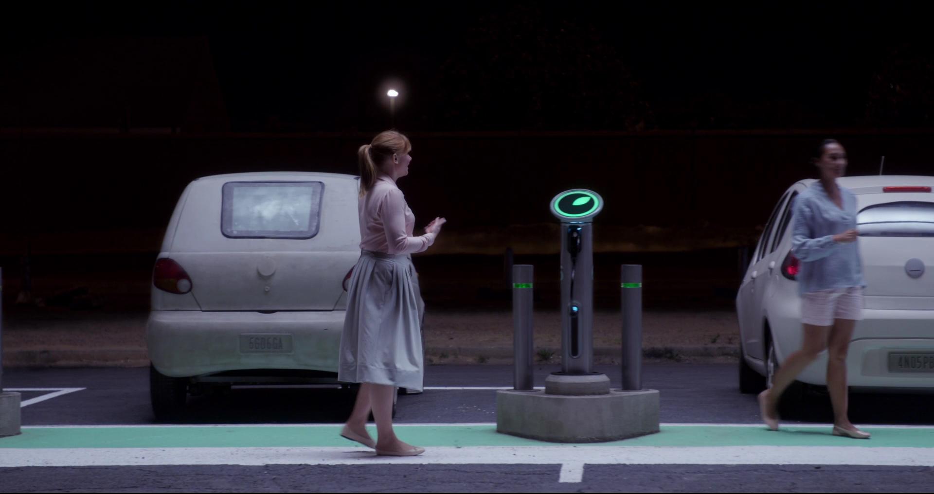 BlackMirror_28250729.jpg