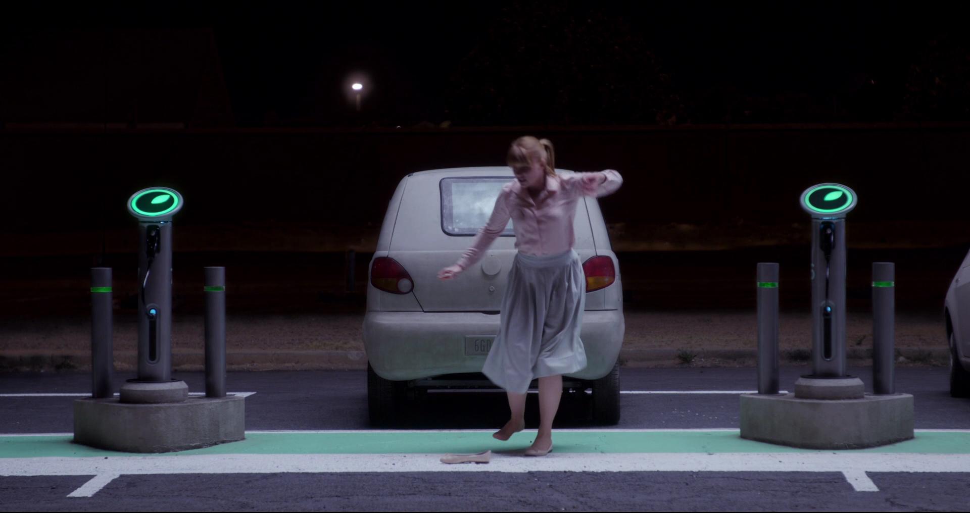 BlackMirror_28252329.jpg BlackMirror_28252329.jpg