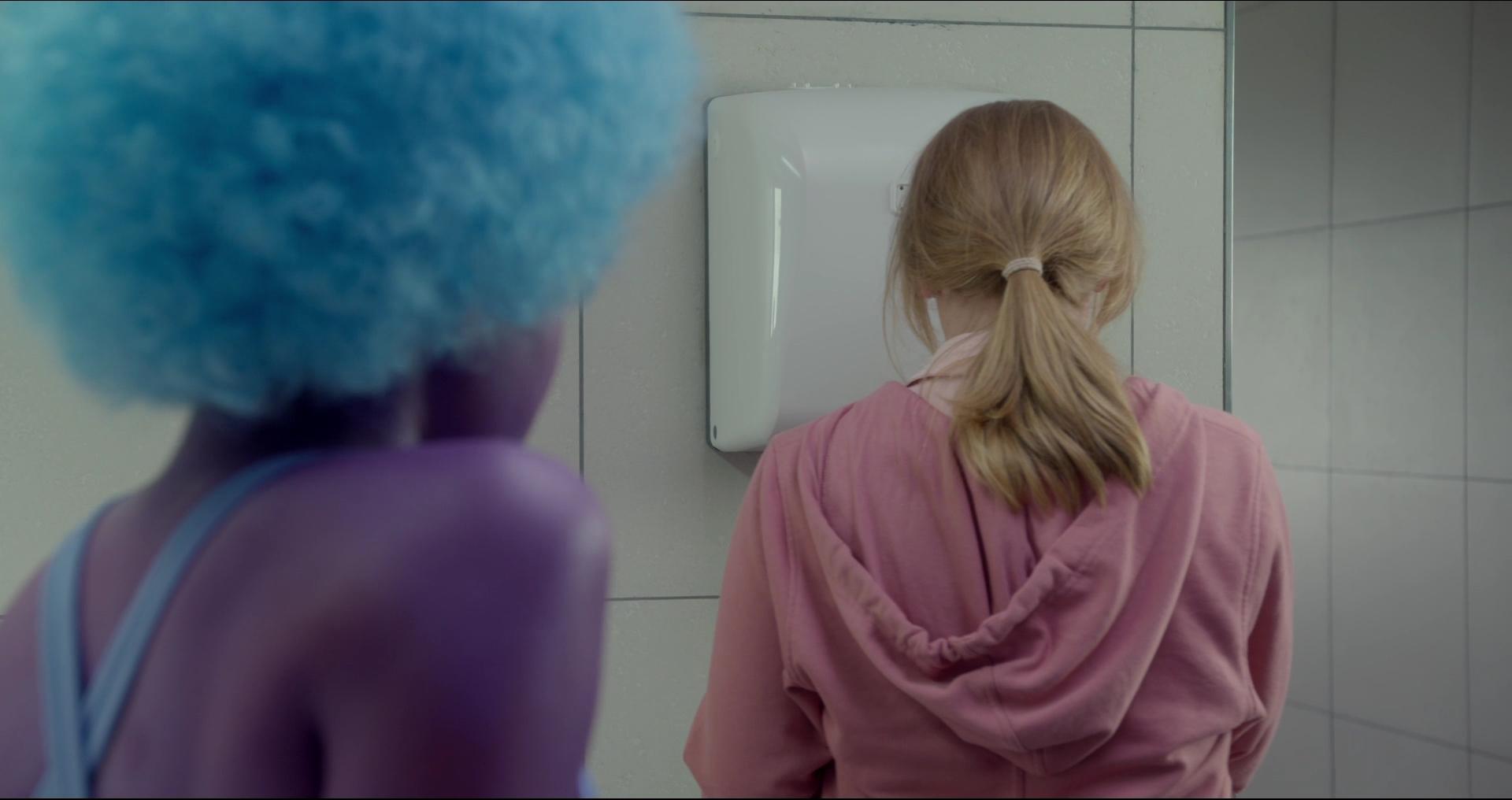 BlackMirror_28307329.jpg BlackMirror_28307329.jpg