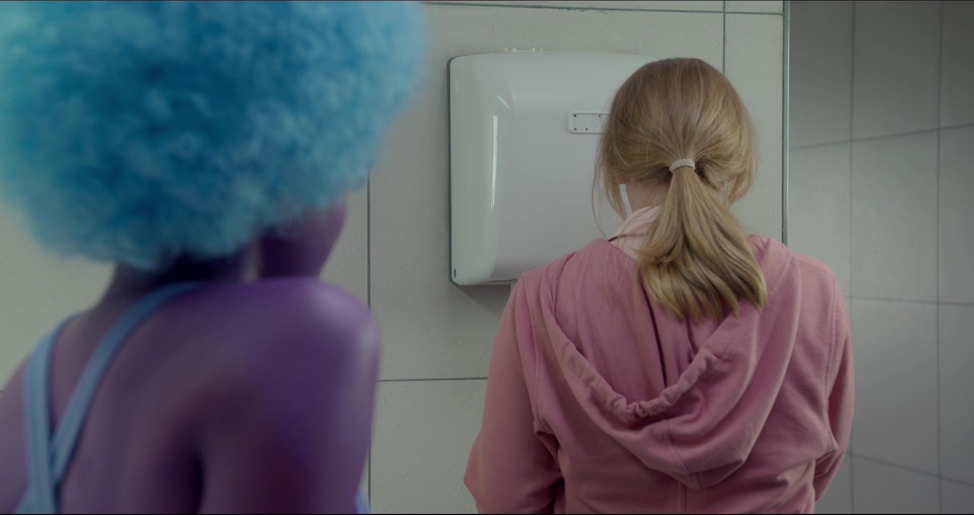 BlackMirror_28307429.jpg BlackMirror_28307429.jpg